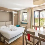 아파트호텔 Pierre & Les Jardins Ombrages 3*