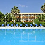 아파트호텔 Pierre & Les Jardins Ombrages 3*