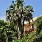 Pierre & Les Jardins Ombrages Mandelieu