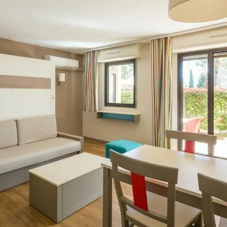 מלון דירות Pierre & Les Jardins Ombrages מאנדליה-לה-נאפול