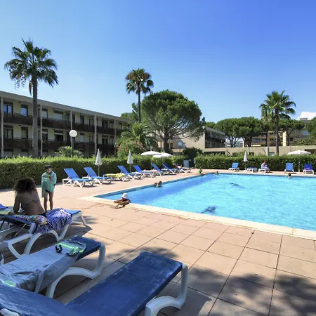 Pierre & Les Jardins Ombrages Aparthotel