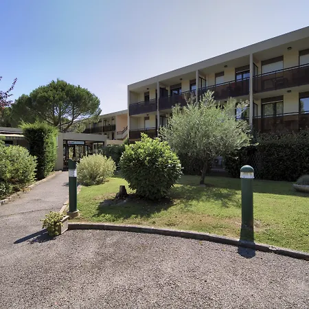 Pierre & Les Jardins Ombrages Aparthotel 3*