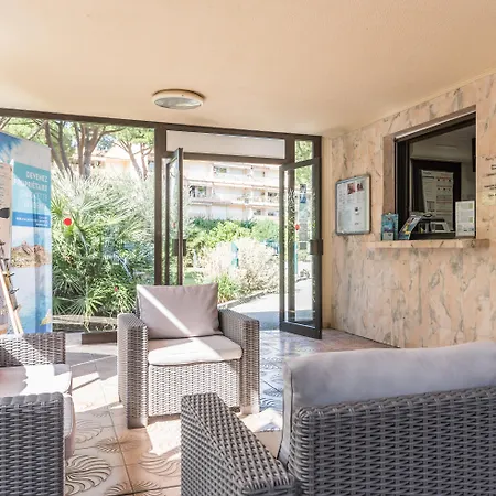 Pierre & Les Jardins Ombrages 3*