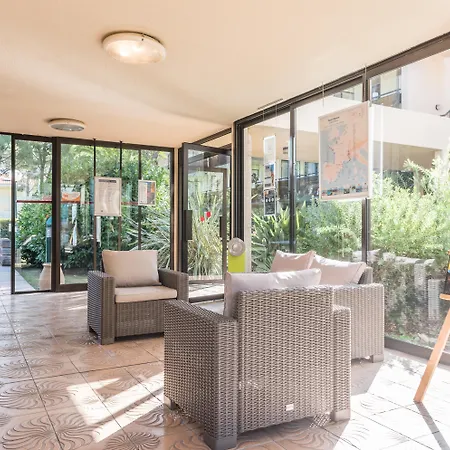 מלון דירות Pierre & Les Jardins Ombrages