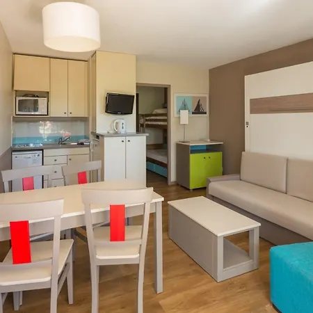 מלון דירות Pierre & Les Jardins Ombrages מאנדליה-לה-נאפול