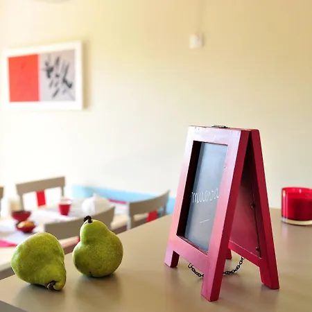 מלון דירות Pierre & Les Jardins Ombrages מאנדליה-לה-נאפול