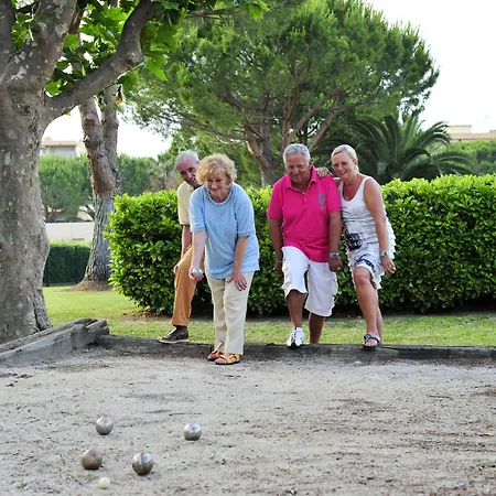 Pierre & Les Jardins Ombrages מלון דירות מאנדליה-לה-נאפול