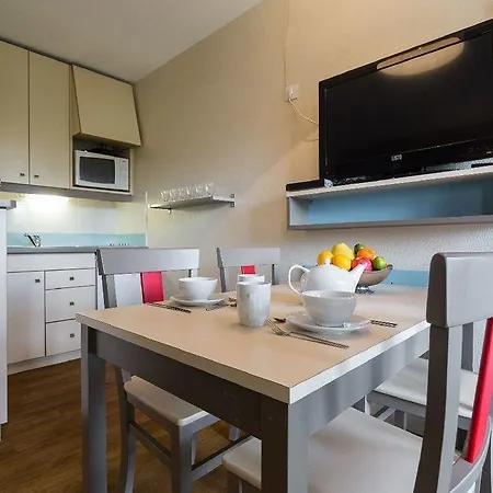 מלון דירות Pierre & Les Jardins Ombrages מאנדליה-לה-נאפול