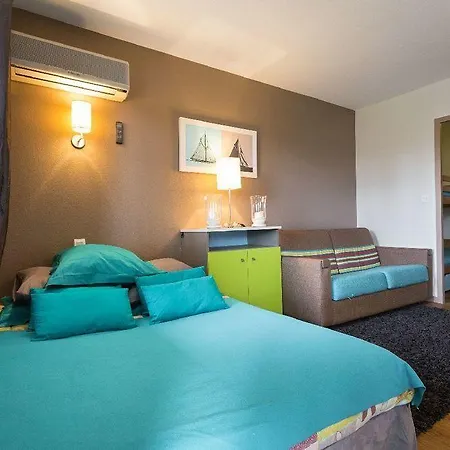 Aparthotel Pierre & Les Jardins Ombrages 3*