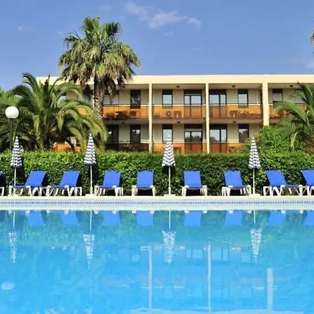 Pierre & Les Jardins Ombrages 3*