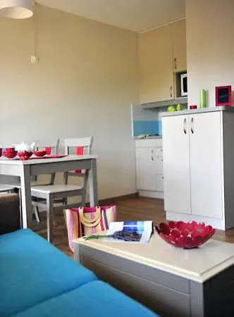 Pierre & Les Jardins Ombrages מלון דירות